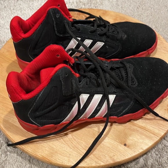 Adidas black suede sneakers with red accent and white stripes - Picture 3 of 6